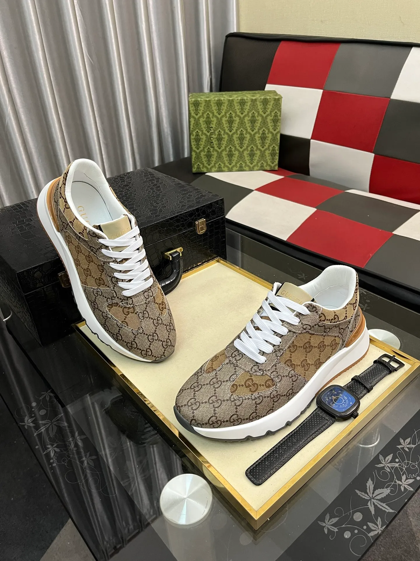 Men's shoes 💰438⌚️⌚️Gucci •Gucci original quality.~ Unique modern style sneakers. 🏃A must-have casual shoe for trendy men😍😍 Original brand imported from Italy, imported original leather, sheep lining (refuses to discolor and grind feet) Sole: Original sole provided by the original factory, French lazy style design ⚠️Fit to the feet, original quality, super comfortable original sole. Just like shooting the real thing 🎬The real thing is better, code number: 38-443️⃣colors available